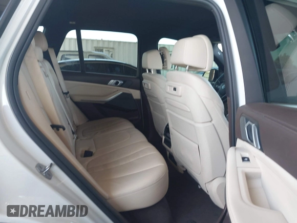 2019 BMW X5 xDrive40i с VIN 5UXCR6C50KLL02174, выставлен на аукционе IAAI как лот 42543971 с пробегом 126 989 миль миль и . История ставок и продаж доступна на DreamBid. Изображение 8.