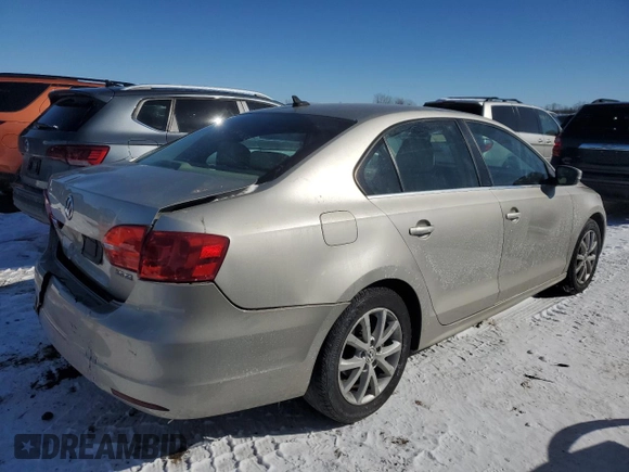2013 Volkswagen Jetta SE z VIN 3VWDX7AJ8DM232729, wystawiony jako Copart lot #45302315 z przebiegiem 121 938 mil mil oraz Szkoda całkowita • Salvage title. Historia ofert i sprzedaży dostępna na DreamBid. Obrazek 3.