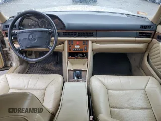 1989 Mercedes-Benz 420 420SEL with VIN WDBCA35E1KA465561, listed as a Copart auction lot 61400034 with 95,852 mi miles and Non Repairable. Bid and sale history available at carsss.com. Image 8.