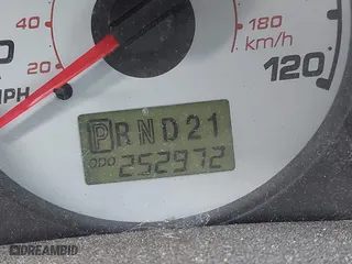 2004 Ford Escape XLT with VIN 1FMYU93184KB61332, listed as a IAAI auction lot 42024633 with 252,972 mi miles. Bid and sale history available at carsss.com. Image 7.