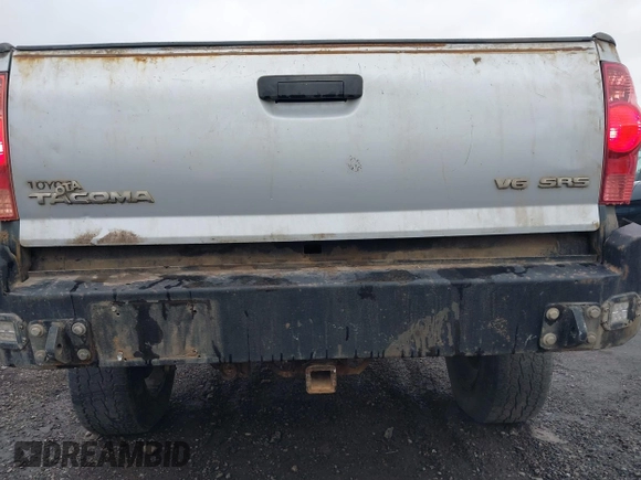 2006 Toyota Tacoma with VIN 5TEUU42N56Z216960, listed as a IAAI auction lot 41799319 with 260,116 mi miles. Bid and sale history available at carsss.com. Image 6.