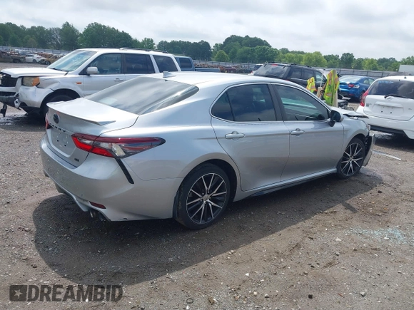 2021 Toyota Camry SE Nightshade with VIN 4T1T11AK3MU542610, listed as a IAAI auction lot 39350024 with 71,086 mi miles and . Bid and sale history available at DreamBid. Image 4.
