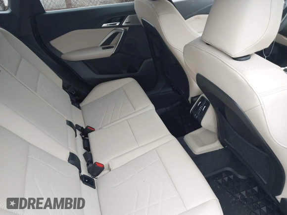 2024 BMW X1 xDrive28i with VIN WBX73EF05R5Z86851, listed as a IAAI auction lot 42439728 with 3,501 mi miles and . Bid and sale history available at DreamBid. Image 8.