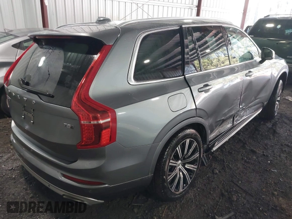 2020 Volvo XC90 Momentum with VIN YV4102PK3L1573865, listed as a IAAI auction lot 41297642 with 153,381 mi miles. Bid and sale history available at carsss.com. Image 4.