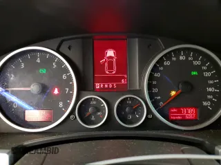 2008 Volkswagen Touareg V6 с VIN WVGBE77L48D026281, выставлен на аукционе Copart как лот 77111554 с пробегом 73 789 миль миль и Списание • Salvage title. История ставок и продаж доступна на DreamBid. Изображение 9.