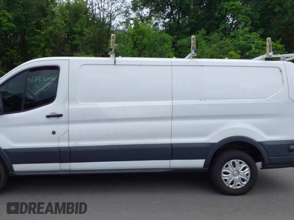 2016 Ford Transit Cargo z VIN 1FTYR2ZM6GKA03946, wystawiony jako IAAI lot #42590477 z przebiegiem 163 710 mil mil oraz . Historia ofert i sprzedaży dostępna na DreamBid. Obrazek 14.