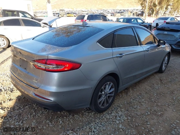 2020 Ford Fusion SE with VIN 3FA6P0HD2LR149162, listed as a IAAI auction lot 41325634 with 123,144 mi miles. Bid and sale history available at carsss.com. Image 4.