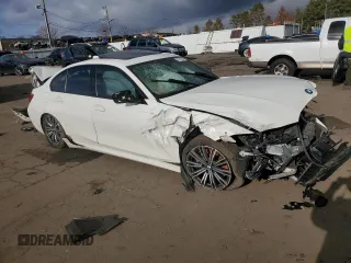 2020 BMW 3 Series M340i xDrive with VIN WBA5U9C04LFH21305, listed as a Copart auction lot 87074524 with 113,784 mi miles and Salvage Title. Bid and sale history available at DreamBid. Image 4.