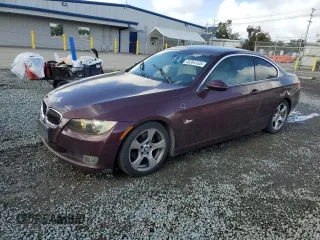 2008 BMW 3 Series 328i z VIN WBAWV135X8P118937, wystawiony jako Copart lot #45364105 z przebiegiem 169 894 mil mil oraz Szkoda całkowita • Salvage title. Historia ofert i sprzedaży dostępna na DreamBid. Obrazek 1.