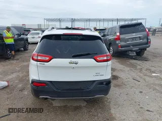 2017 Jeep Cherokee Limited z VIN 1C4PJLDB0HW516120, wystawiony jako IAAI lot #42357568 z przebiegiem 95 039 mil mil oraz . Historia ofert i sprzedaży dostępna na DreamBid. Obrazek 16.