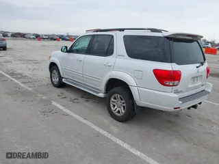 2006 Toyota Sequoia Limited with VIN 5TDBT48A06S275930, listed as a IAAI auction lot 41565423 with 192,993 mi miles. Bid and sale history available at carsss.com. Image 3.