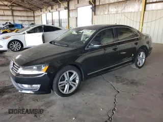 2015 Volkswagen Passat SEL Premium with VIN 1VWCV7A36FC017583, listed as a Copart auction lot 61421045 with 84,066 mi miles and Salvage title. Bid and sale history available at DreamBid. Image 1.