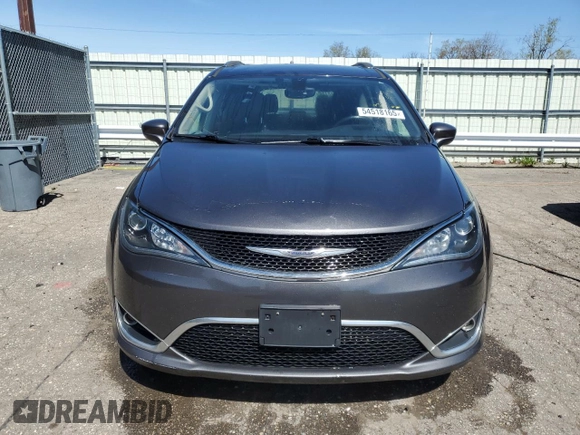 2017 Chrysler Pacifica Touring L Plus with VIN 2C4RC1EGXHR778592, listed as a Copart auction lot 54518165 with 189,760 mi miles and Clean Title. Bid and sale history available at DreamBid. Image 5.