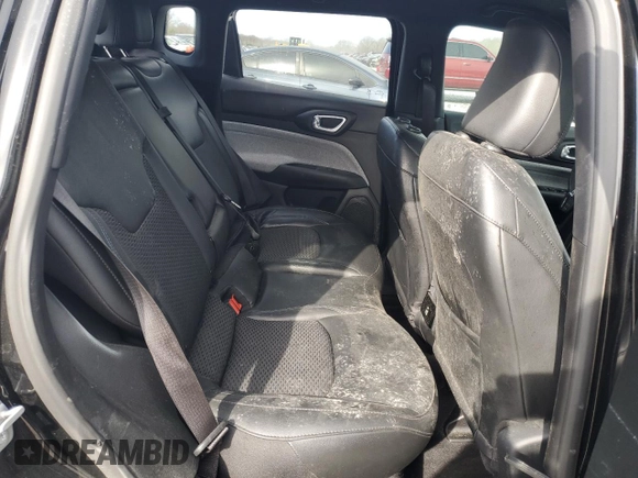 2023 Jeep Compass Latitude z VIN 3C4NJDBN4PT544548, wystawiony jako Copart lot #47981135 z przebiegiem 21 335 mil mil oraz Szkoda całkowita • Salvage title. Historia ofert i sprzedaży dostępna na DreamBid. Obrazek 11.
