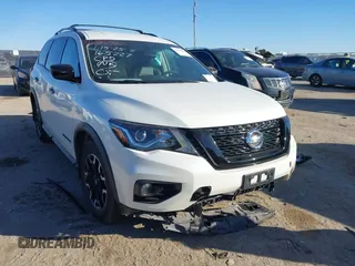 2020 Nissan Pathfinder SV with VIN 5N1DR2BN0LC621989, listed as a IAAI auction lot 41395360 with 75,289 mi miles. Bid and sale history available at carsss.com. Image 1.
