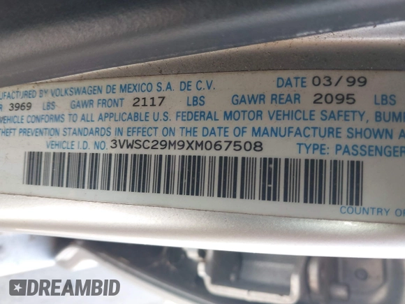 1999 Volkswagen Jetta z VIN 3VWSC29M9XM067508, wystawiony jako IAAI lot #41905002 z przebiegiem 32 051 mil mil oraz . Historia ofert i sprzedaży dostępna na DreamBid. Obrazek 9.
