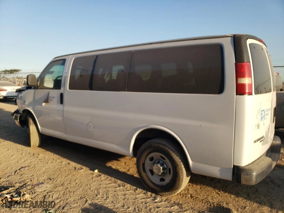 2007 Chevrolet Express Passenger with VIN 1GAHG35UX71157995, listed as a Copart auction lot 78021374 with 76,166 mi miles and Salvage Title. Bid and sale history available at carsss.com. Image 2.