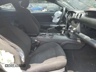 2020 Ford Mustang EcoBoost z VIN 1FA6P8TH7L5168429, wystawiony jako Copart lot #59360175 z przebiegiem Nie podano mil oraz Szkoda całkowita • Salvage title. Historia ofert i sprzedaży dostępna na DreamBid. Obrazek 10.
