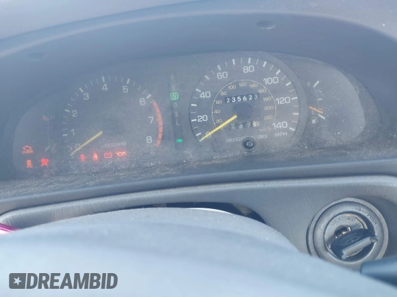 1995 Toyota Camry LE z VIN JT2SK12E6S0318069, wystawiony jako IAAI lot #42003618 z przebiegiem 235 623 mil mil oraz . Historia ofert i sprzedaży dostępna na DreamBid. Obrazek 7.