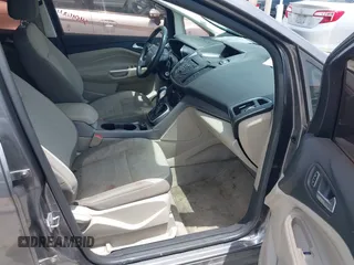 2013 Ford C-Max SE z VIN 1FADP5AU8DL556966, wystawiony jako IAAI lot #42420493 z przebiegiem 70 719 mil mil oraz . Historia ofert i sprzedaży dostępna na DreamBid. Obrazek 5.