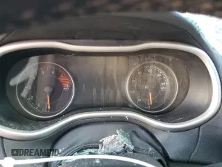 2016 Jeep Cherokee Trailhawk z VIN 1C4PJMBS0GW306317, wystawiony jako Copart lot #50572995 z przebiegiem Nie podano mil oraz Nie do naprawy • Non repairable. Historia ofert i sprzedaży dostępna na DreamBid. Obrazek 9.
