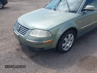 2002 Volkswagen Passat GLX z VIN WVWTH63B52P177417, wystawiony jako IAAI lot #42431837 z przebiegiem 239 788 mil mil oraz . Historia ofert i sprzedaży dostępna na DreamBid. Obrazek 6.
