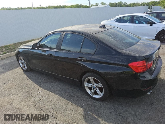 2013 BMW 3 Series 328i xDrive with VIN WBA3B3C56DF531364, listed as a Copart auction lot 55522505 with 134,622 mi miles and Clean title. Bid and sale history available at DreamBid. Image 2.