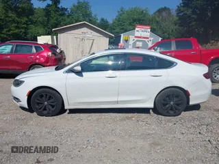 2015 Chrysler 200 Limited с VIN 1C3CCCAB2FN707428, выставлен на аукционе IAAI как лот 42633579 с пробегом 138 291 миль миль и . История ставок и продаж доступна на DreamBid. Изображение 14.