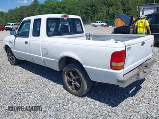 1993 Ford Ranger STX z VIN 1FTCR14U4PTA67814, wystawiony jako IAAI lot #42331874 z przebiegiem 62 682 mil mil oraz . Historia ofert i sprzedaży dostępna na DreamBid. Obrazek 3.