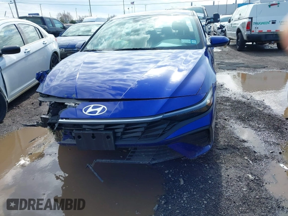 2024 Hyundai Elantra SE z VIN KMHLL4DG8RU782505, wystawiony jako IAAI lot #41934014 z przebiegiem 21 137 mil mil oraz . Historia ofert i sprzedaży dostępna na DreamBid. Obrazek 12.