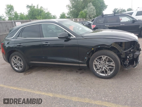 2025 Genesis GV70 2.5T with VIN KMUMADTB7SU199933, listed as a IAAI auction lot 42500513 with 15,384 mi miles and . Bid and sale history available at DreamBid. Image 13.