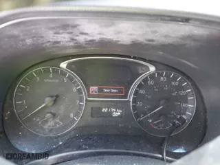 2014 Nissan Pathfinder SV with VIN 5N1AR2MM4EC681915, listed as a IAAI auction lot 41579984 with 221,741 mi miles. Bid and sale history available at carsss.com. Image 7.