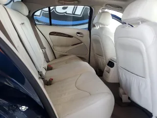 2002 Jaguar S-Type V6 z VIN SAJDA01N92FM22309, wystawiony jako Copart lot #56733435 z przebiegiem 33 224 mil mil oraz Tytuł czysty. Historia ofert i sprzedaży dostępna na DreamBid. Obrazek 10.