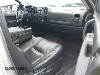2011 Chevrolet Silverado 1500 LT with VIN 3GCPKSE30BG219790, listed as a IAAI auction lot 41163358 with 152,503 mi miles. Bid and sale history available at carsss.com. Image 5.