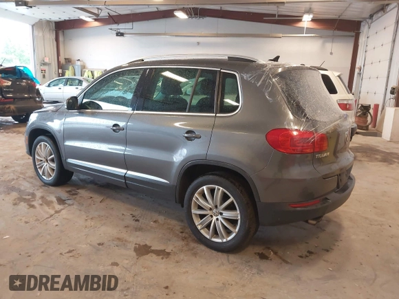 2012 Volkswagen Tiguan SE with VIN WVGBV7AX6CW093750, listed as a IAAI auction lot 42329775 with 117,509 mi miles and . Bid and sale history available at DreamBid. Image 3.