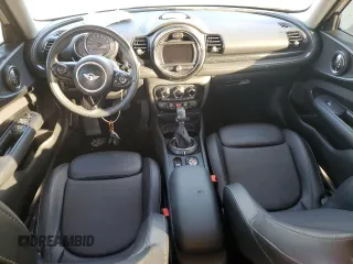 2017 MINI Clubman Cooper S with VIN WMWLN9C53H2E48646, listed as a Copart auction lot 81617954 with 68,255 mi miles and Non Repairable. Bid and sale history available at carsss.com. Image 8.