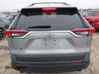 2021 Toyota RAV4 XLE with VIN 2T3W1RFVXMC148125, listed as a IAAI auction lot 41645741 with 66,047 mi miles. Bid and sale history available at carsss.com. Image 17.