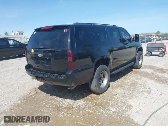 2007 Chevrolet Suburban LT with VIN 3GNGK26K57G270206, listed as a IAAI auction lot 42102684 with 220,759 mi miles and . Bid and sale history available at DreamBid. Image 4.