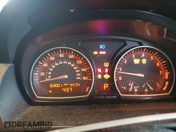2008 BMW X3 3.0si with VIN WBXPC93498WJ07651, listed as a Copart auction lot 41523435 with 169,001 mi miles and Clean Title. Bid and sale history available at carsss.com. Image 9.