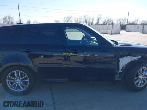 2017 Land Rover Range Rover Sport SE with VIN SALWG2FV8HA670351, listed as a IAAI auction lot 41379991 with 91,821 mi miles and . Bid and sale history available at DreamBid. Image 13.