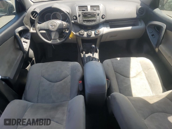 2010 Toyota RAV4 z VIN 2T3ZF4DV0AW050199, wystawiony jako Copart lot #63526535 z przebiegiem 127 022 mil mil oraz Szkoda całkowita • Salvage title. Historia ofert i sprzedaży dostępna na DreamBid. Obrazek 8.
