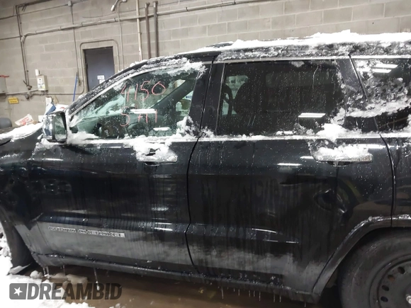 2019 Jeep Grand Cherokee Overland with VIN 1C4RJFCG4KC583691, listed as a IAAI auction lot 41505711 with 109,921 mi miles. Bid and sale history available at carsss.com. Image 15.