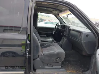 2000 Chevrolet Silverado 1500 LT with VIN 1GCEK19T9YE419272, listed as a IAAI auction lot 42068056 with 306,066 mi miles and . Bid and sale history available at DreamBid. Image 5.