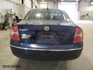 2002 Volkswagen Passat GLS with VIN WVWPD63B62P450409, listed as a Copart auction lot 82896644 with 193,936 mi miles and Non Repairable. Bid and sale history available at carsss.com. Image 6.