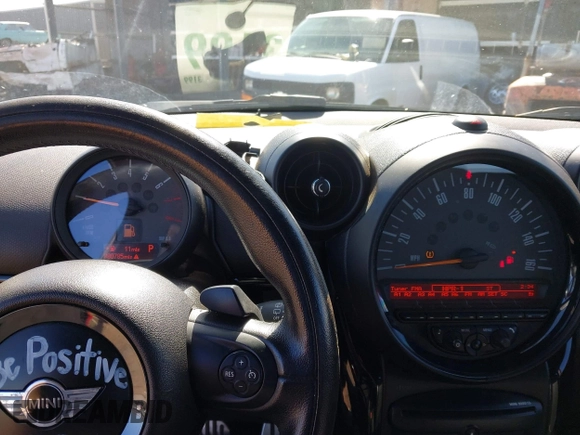 2015 MINI Countryman S with VIN WMWZC3C52FWT05204, listed as a IAAI auction lot 41492775 with 80,785 mi miles and . Bid and sale history available at DreamBid. Image 7.