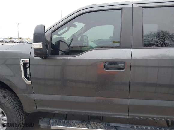 2019 Ford Super Duty F-250 SRW XL with VIN 1FT7W2B60KED51832, listed as a IAAI auction lot 41620118 with 76,348 mi miles. Bid and sale history available at carsss.com. Image 19.
