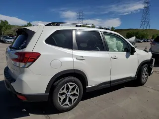 2022 Subaru Forester Premium with VIN JF2SKAEC3NH427064, listed as a Copart auction lot 57065135 with 30,870 mi miles and Salvage title. Bid and sale history available at DreamBid. Image 3.