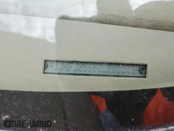 1996 Jeep Cherokee SE z VIN 1J4FJ28S9TL211073, wystawiony jako Copart lot #78052574 z przebiegiem 174 967 mil mil oraz Nie do naprawy • Non repairable. Historia ofert i sprzedaży dostępna na DreamBid. Obrazek 14.