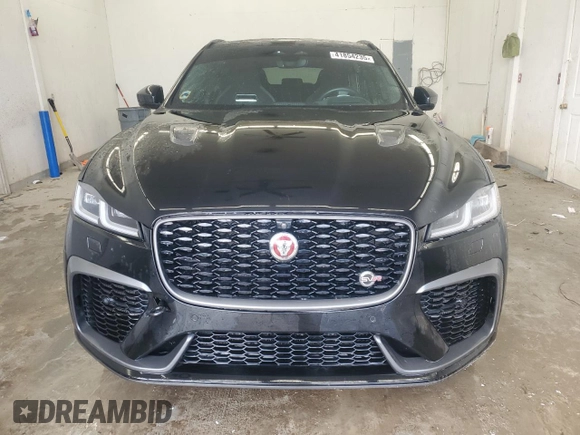 2021 Jaguar F-Pace SVR z VIN SADCZ2EE0MA666542, wystawiony jako Copart lot #41854235 z przebiegiem 28 523 mil mil oraz Szkoda całkowita • Salvage title. Historia ofert i sprzedaży dostępna na DreamBid. Obrazek 5.