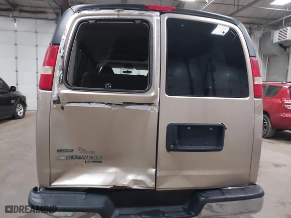 2012 Chevrolet Express Passenger 1LT with VIN 1GAZG1FAXC1127760, listed as a IAAI auction lot 41629882 with 311,110 mi miles. Bid and sale history available at carsss.com. Image 6.